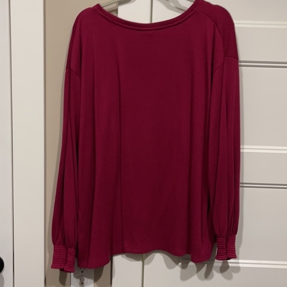 Ava+viv cranberry red long sleeve top w/elastic wrists 2X Like New. Worn once. - Picture 2 of 6